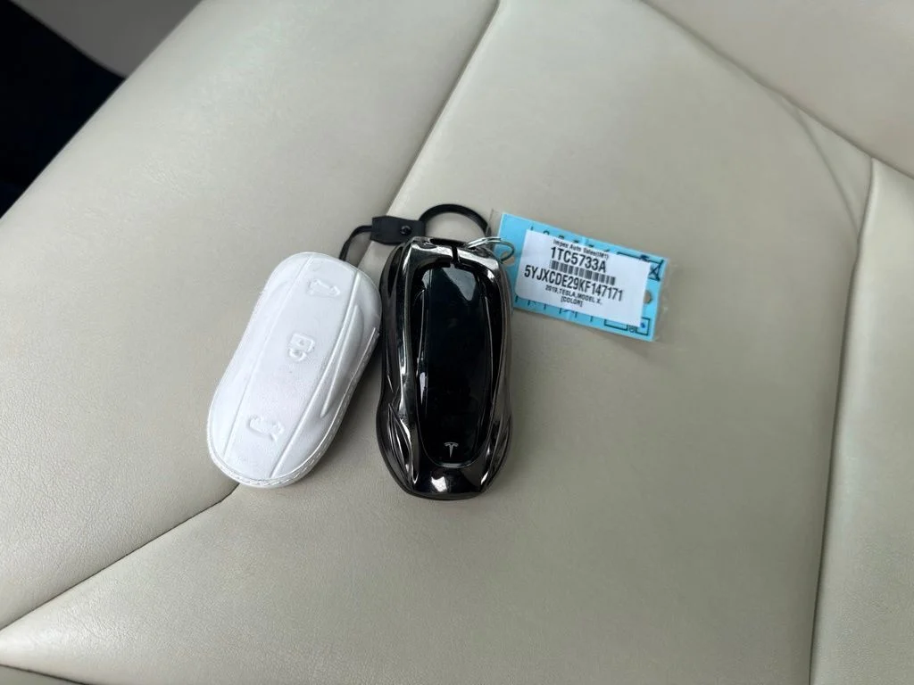 Used 2019  Tesla 100D image 39