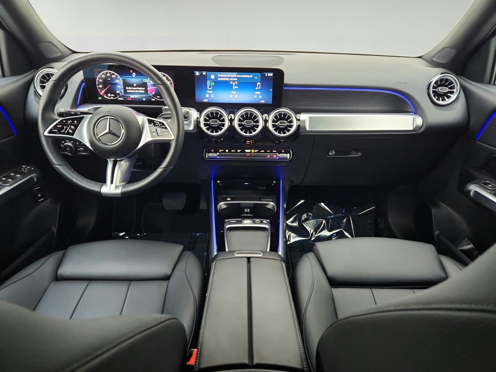 Used 2026 Night Black Mercedes-Benz GLB 250 image 28