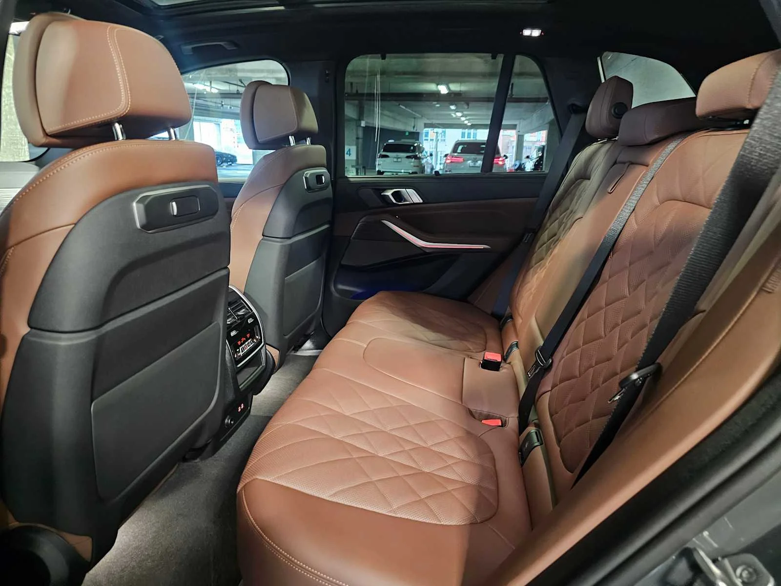 New 2026 Dravit Grey Metallic BMW xDrive40i image 36
