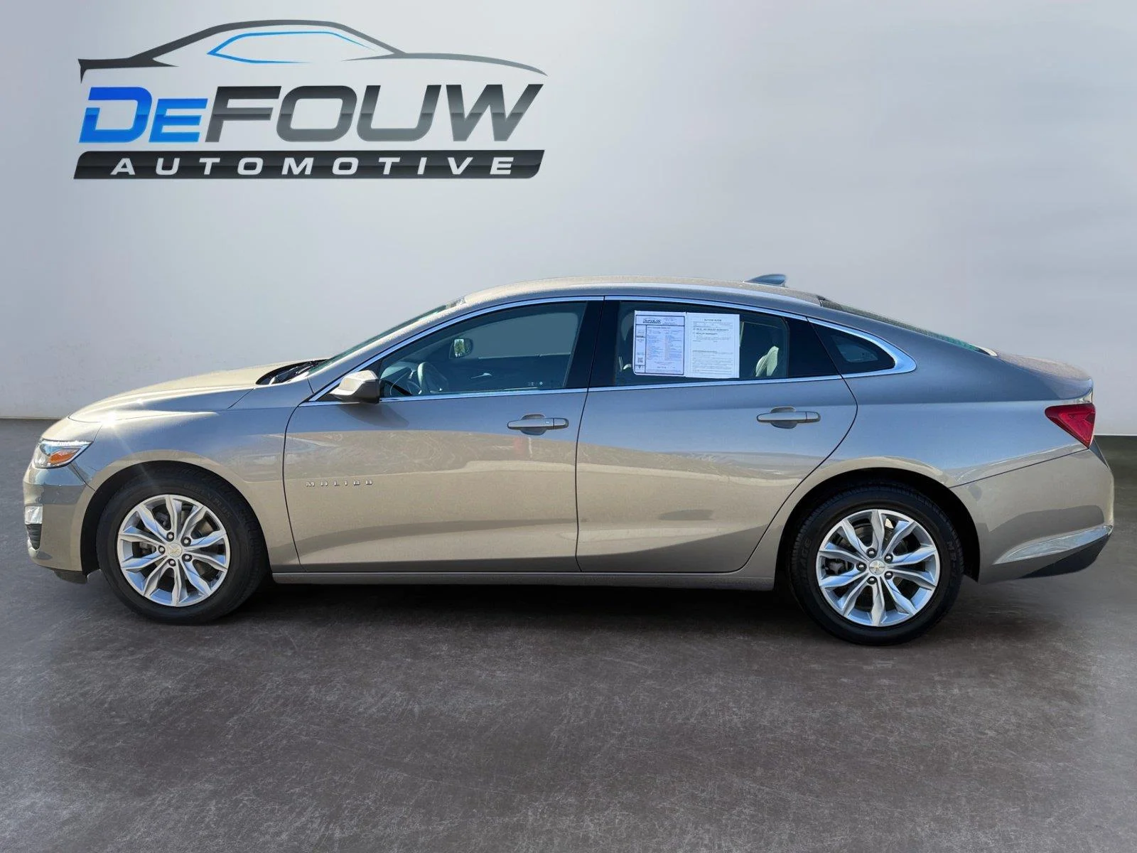 Used 2023 Gray Chevrolet 1LT image 6