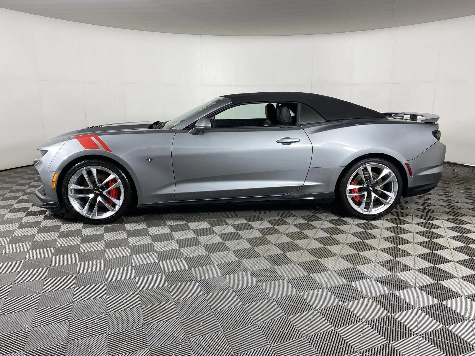 Used 2023 Sharkskin Metallic Chevrolet 2SS image 4