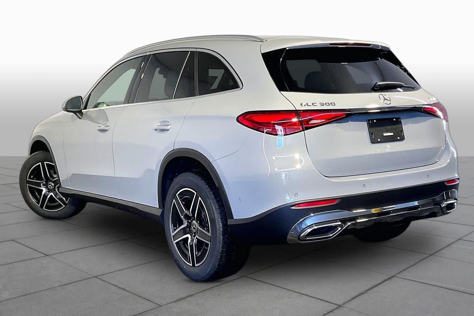 New 2027 MANUFAKTUR Alpine Grey Mercedes-Benz GLC 300 image 3