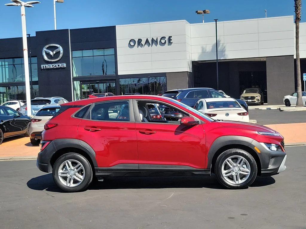Used 2023 Red Hyundai SE image 33