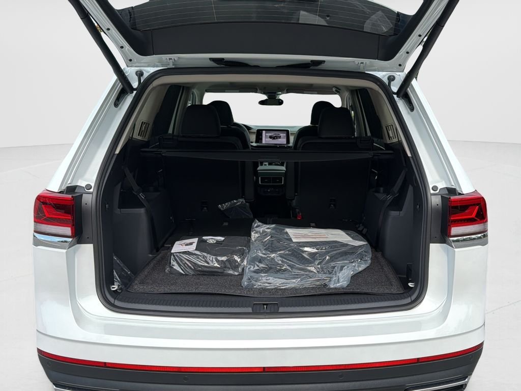 New 2026 Opal White Pearl Volkswagen 2.0T SE w/Technology image 9