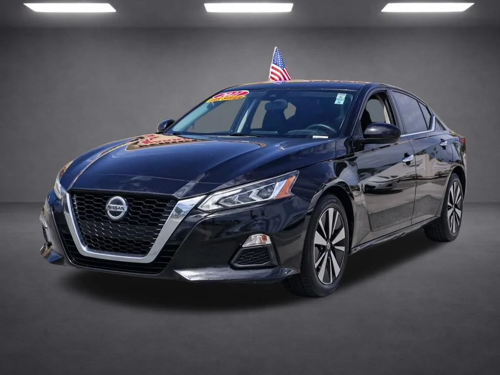 Used 2021 Black Nissan 2.5 SV image 7