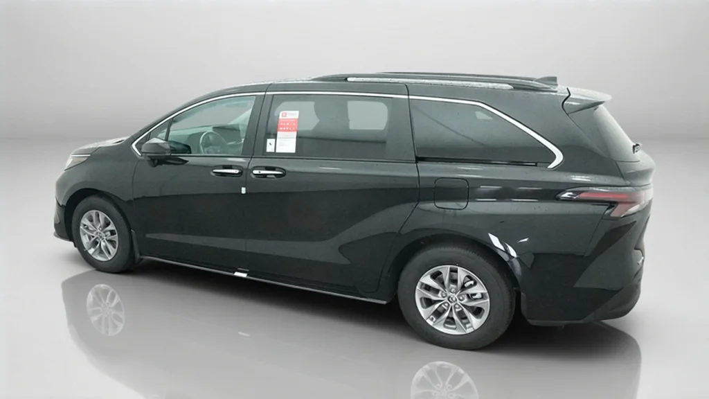 New 2026 Midnight Black Metallic Toyota XLE image 15