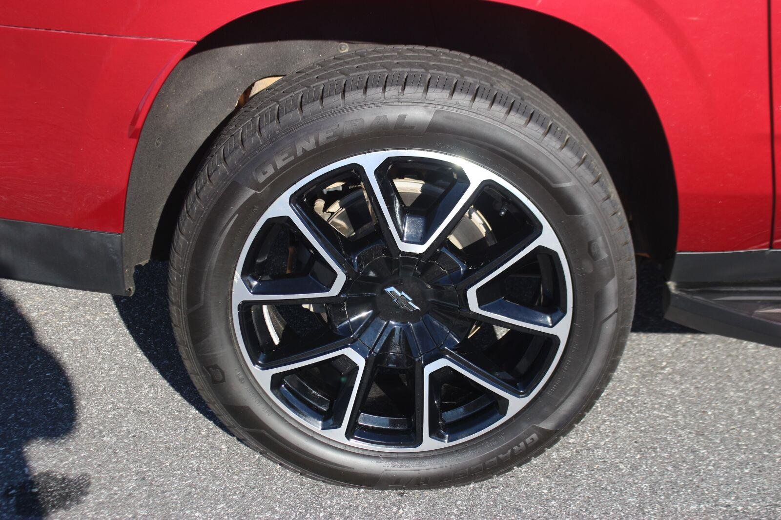 Used 2023 RADIANT RED TINTCOAT Chevrolet RST image 42