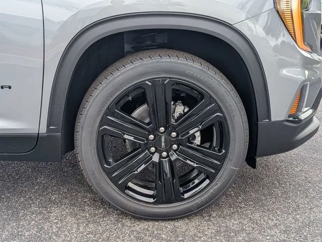 New 2026 Sterling Metallic GMC Elevation image 11