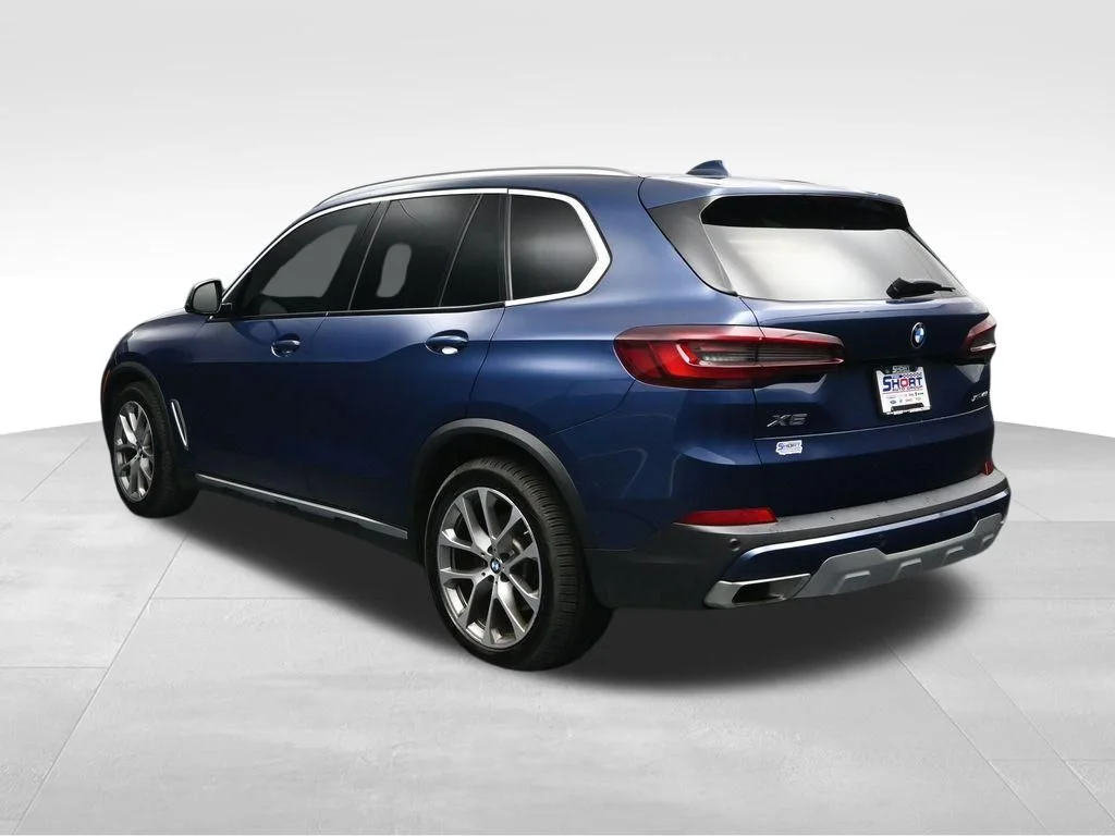 Used 2023 Blue BMW xDrive40i image 3