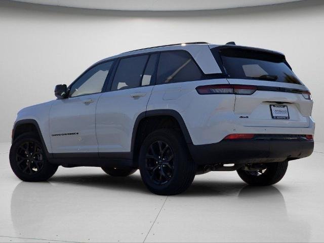 Used 2024 Bright White Clearcoat Jeep  image 19