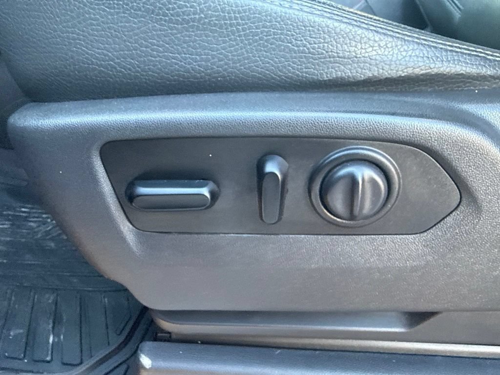 Used 2019 Onyx Black GMC Denali image 27