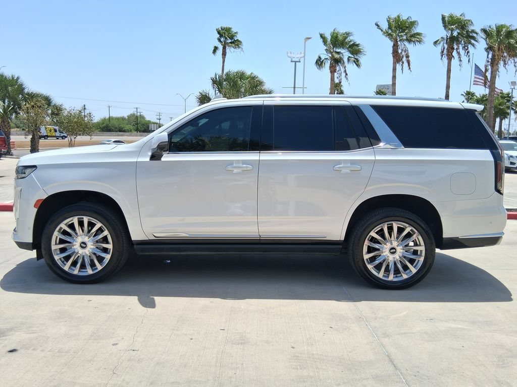 Used 2022 CRYSTAL WHITE TRICOAT Cadillac Premium Luxury image 3