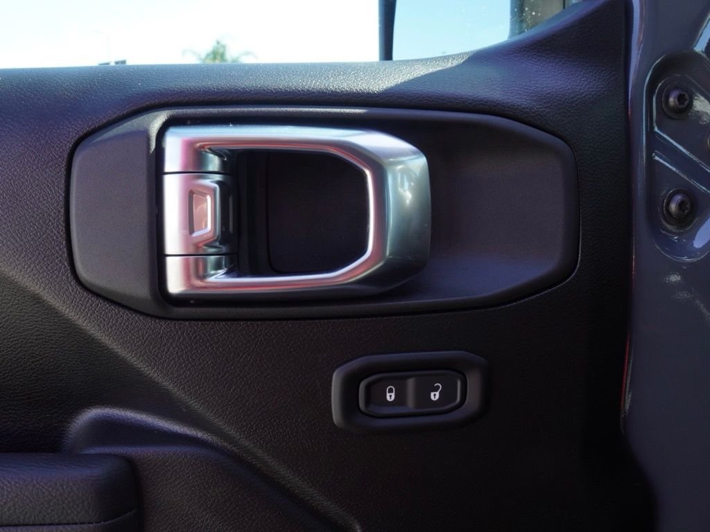 New 2026 Anvil Clear-Coat Exterior Paint Jeep Sport image 10