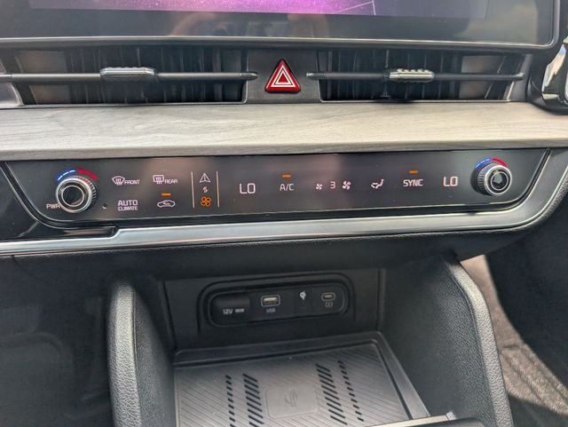Used 2023 Blue Kia X-Line image 17