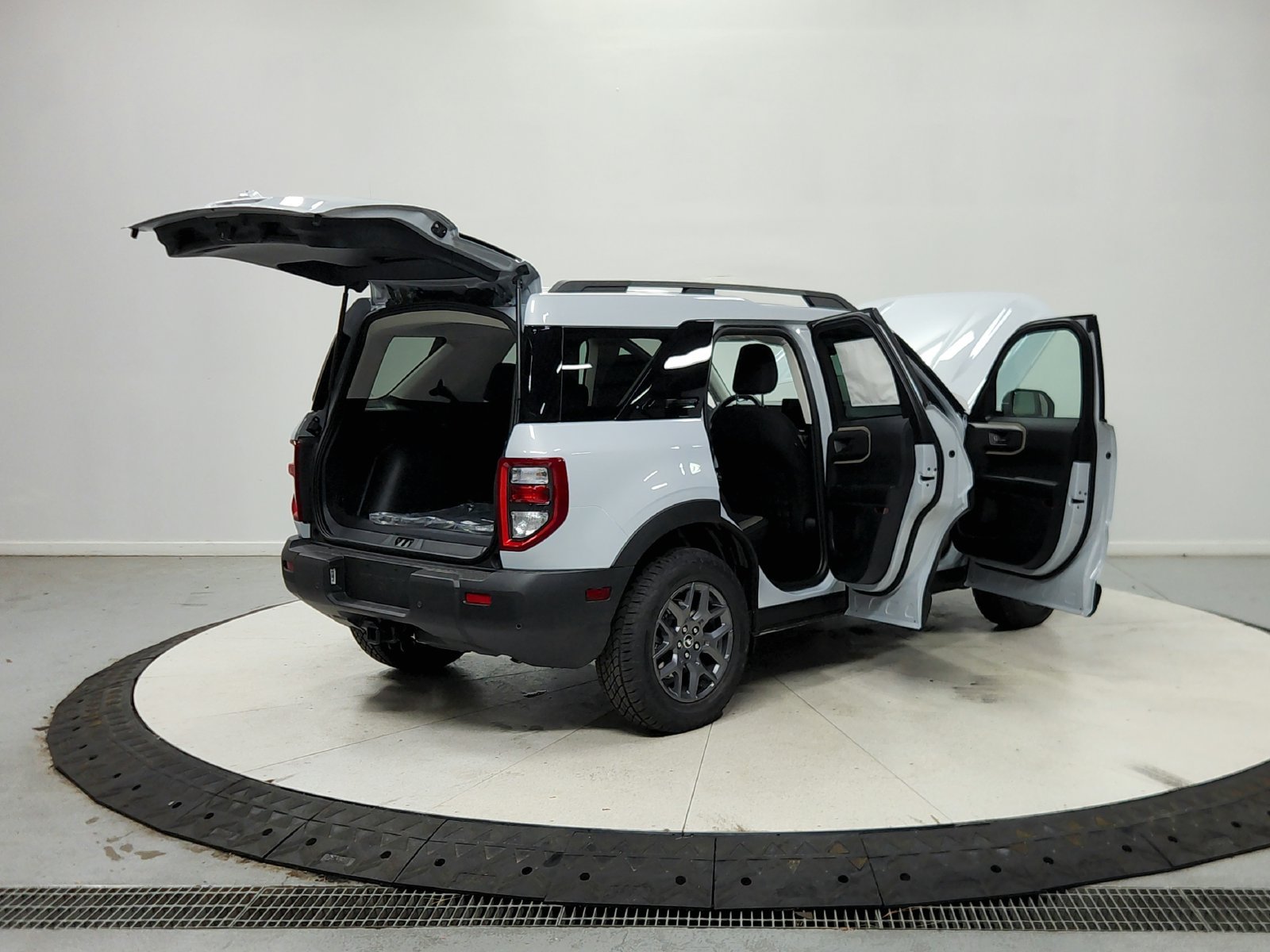 New 2026 Space White Metallic Ford Big Bend® image 16
