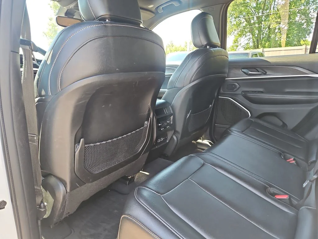 Used 2024 White Jeep 4xe image 14