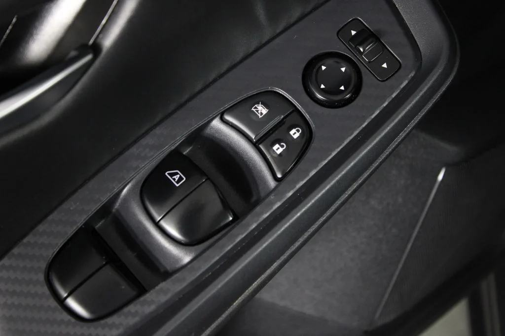 2024 Nissan Sentra SV - Photo 23