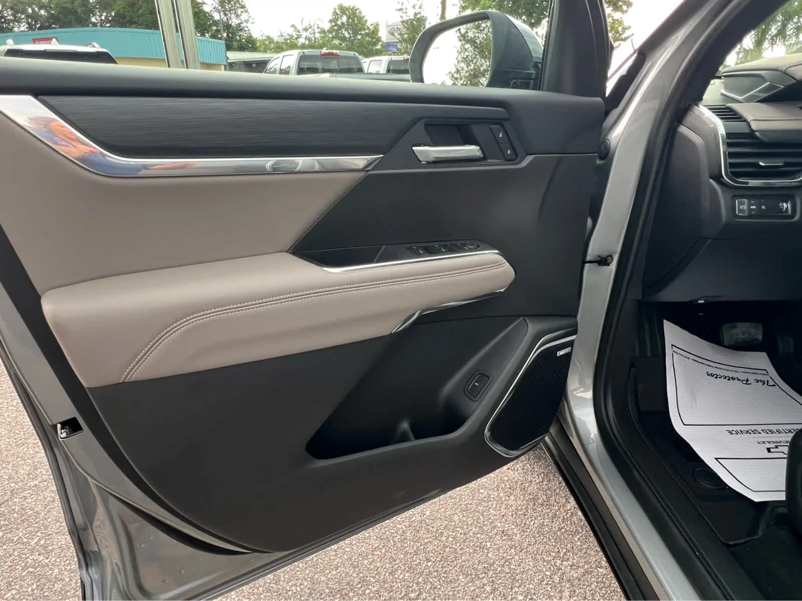 2026 GMC Acadia Elevation - Photo 11