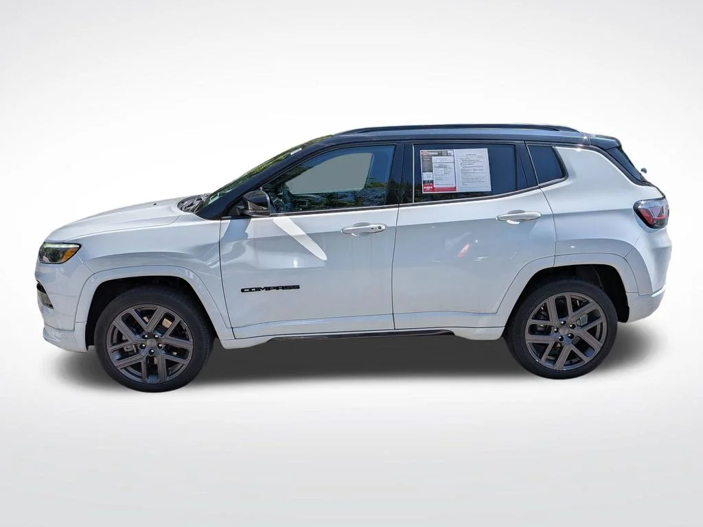 Used 2024 White Jeep Limited image 6