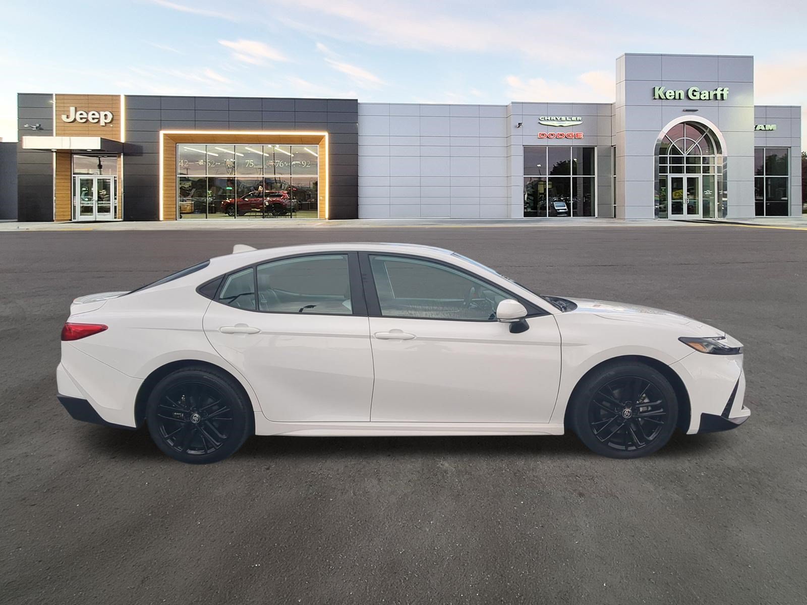 Used 2025 Ice Toyota LE image 3