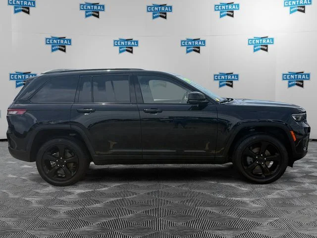 Certified Used 2023 Black Jeep Altitude X image 7
