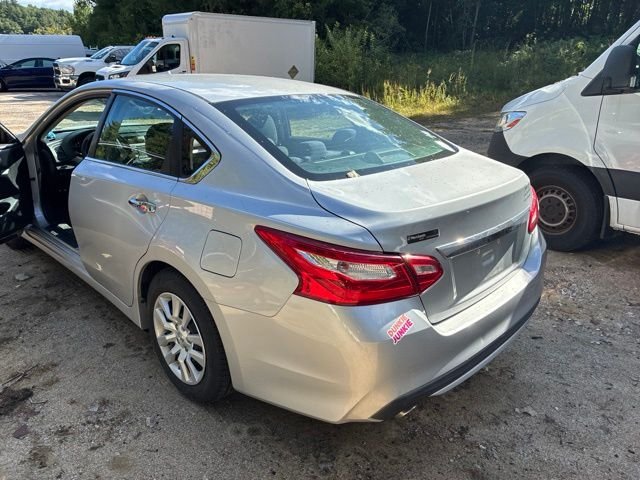 Used 2017 Silver Nissan 2.5 S image 3