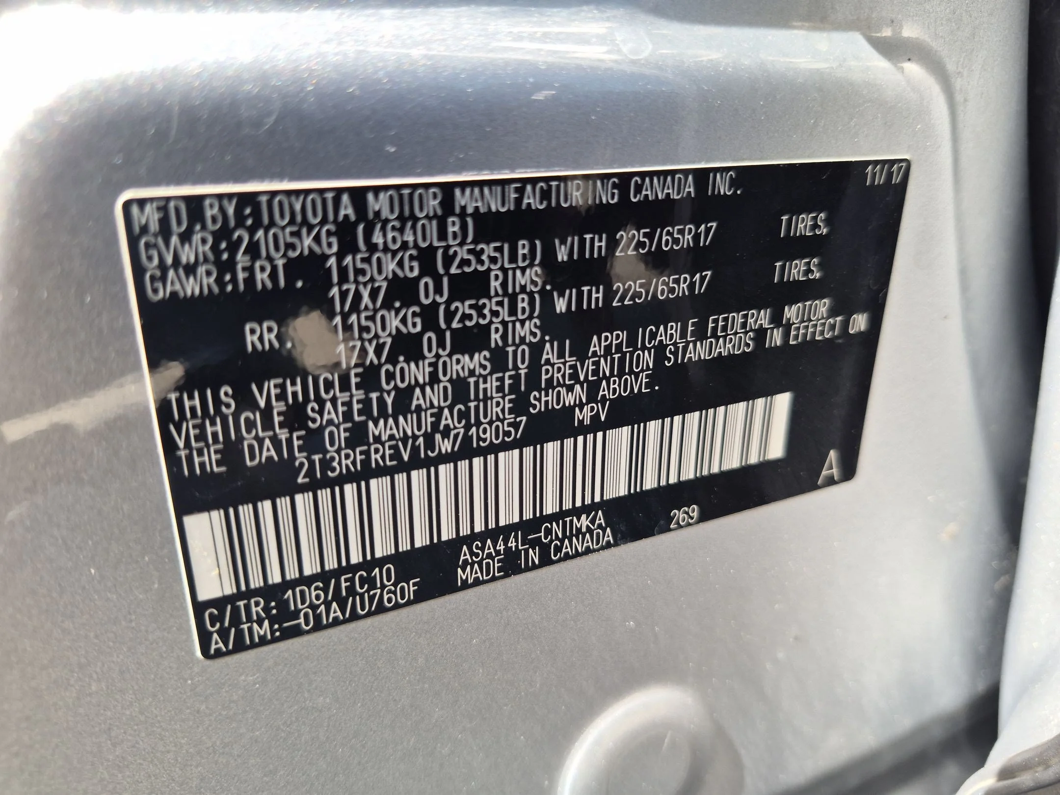 Used 2018 Silver Sky Metallic Toyota XLE image 33
