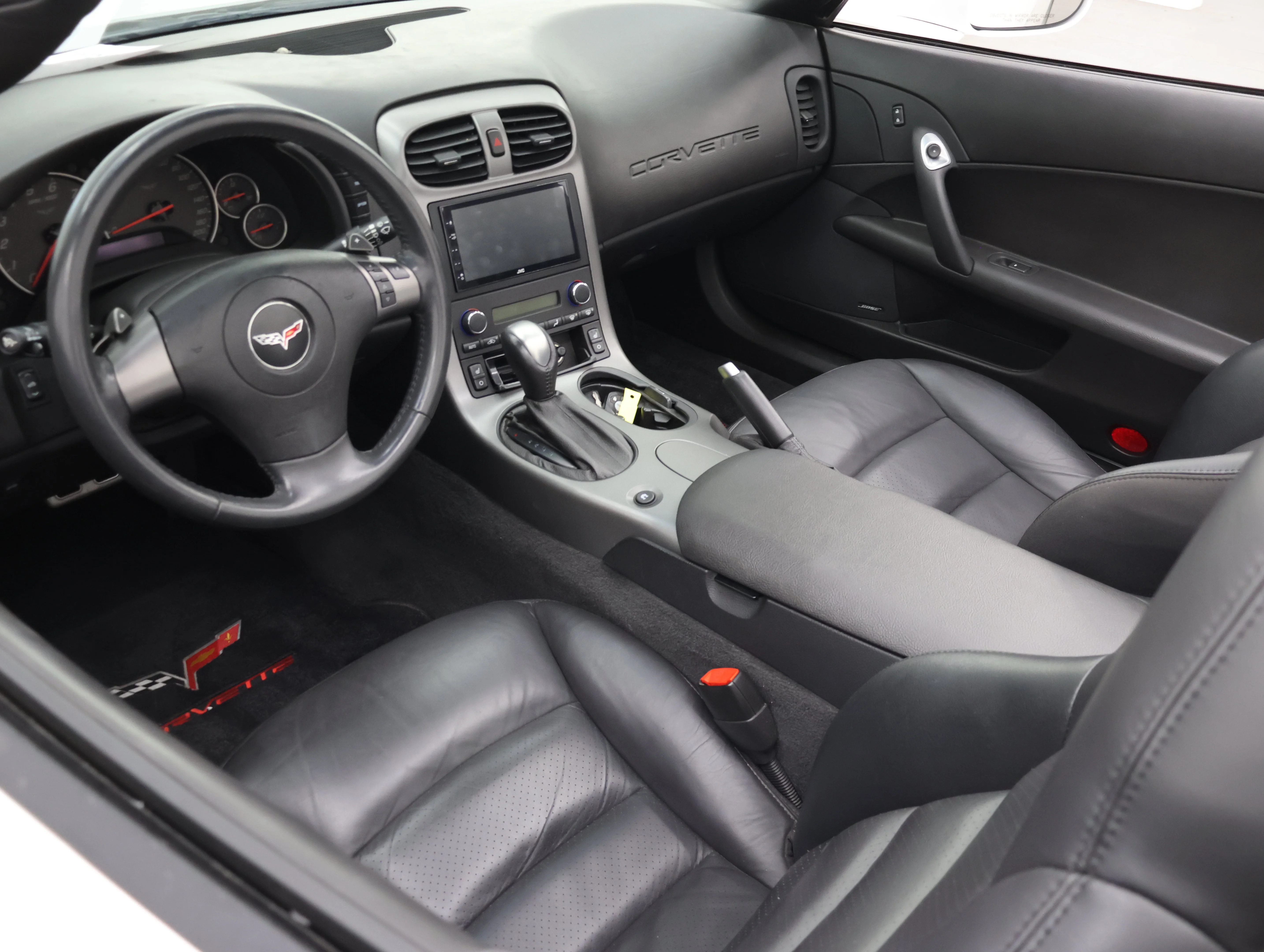 Used 2007 Arctic White Chevrolet Base image 55