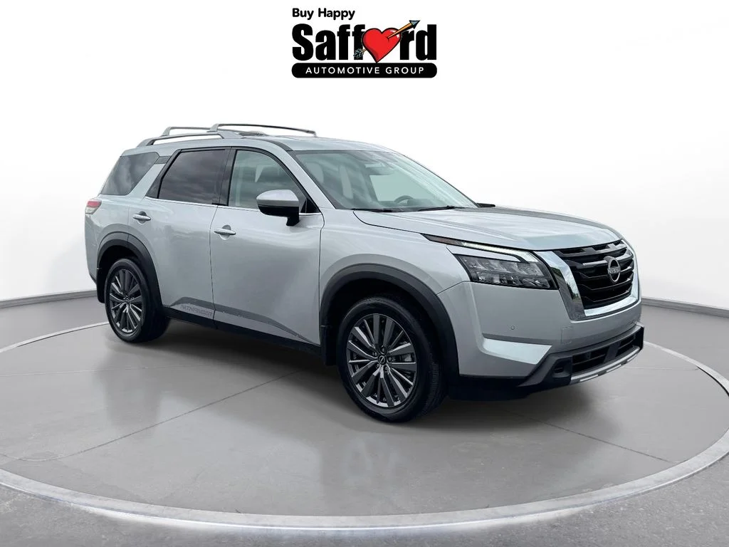 Used 2025 Silver Nissan SL image 10