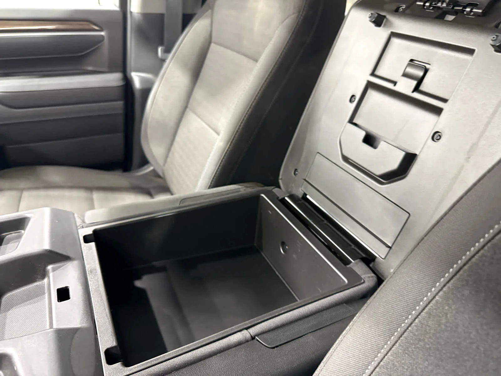 Used 2026 Lakeshore Blue Metallic Chevrolet LT image 19