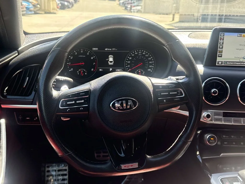 Used 2018 White Kia GT2 image 16