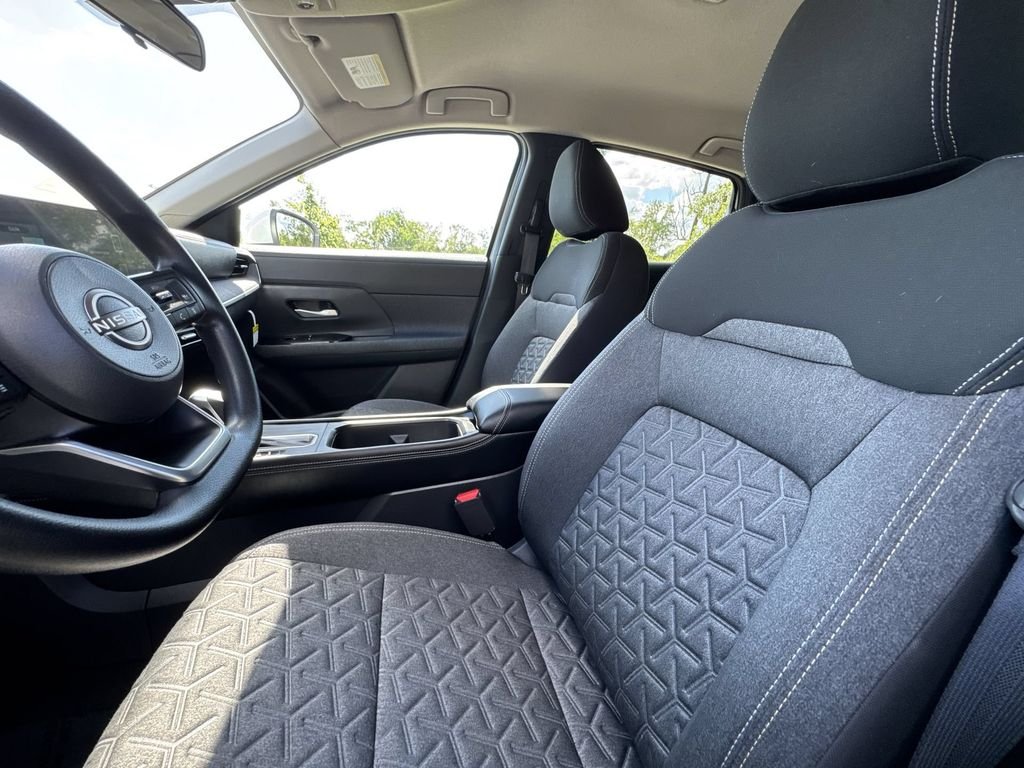 Used 2025 White Nissan SV image 13