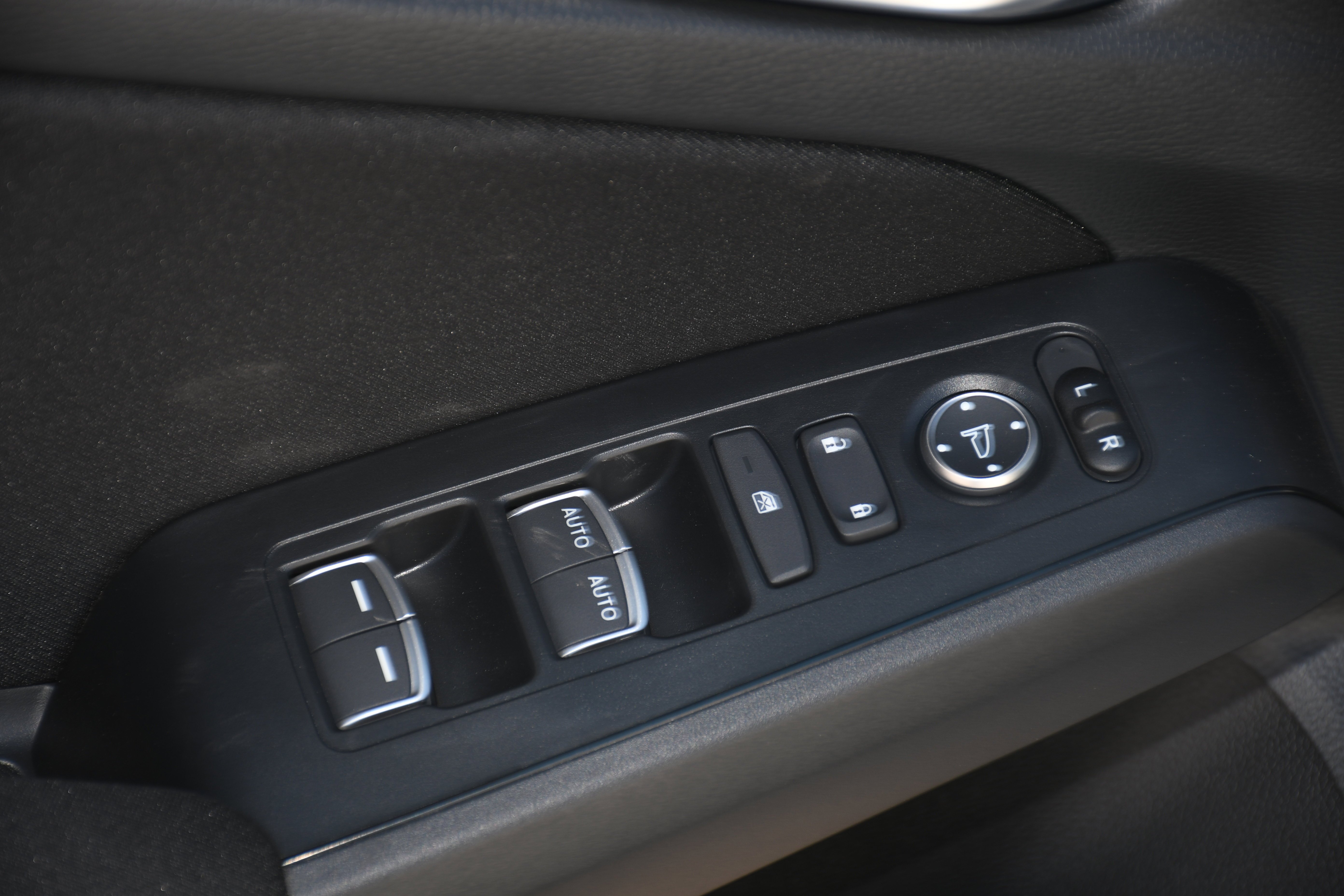 2026 Honda Civic Hatchback Sport - Photo 6