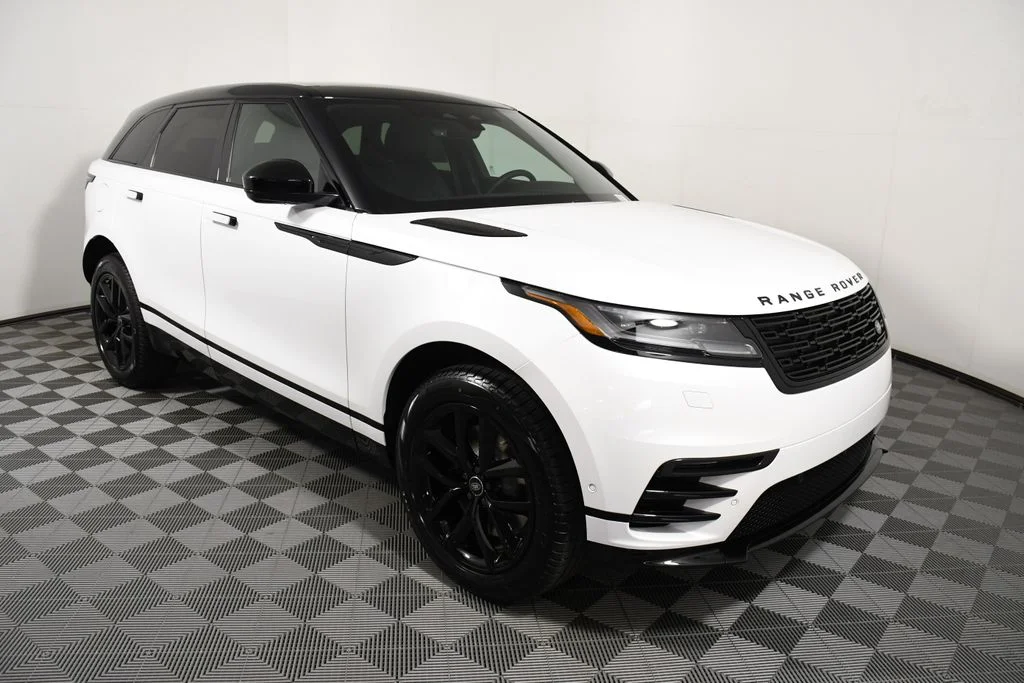 Certified Used 2026 Ostuni Pearl White Premium Metallic Land Rover Dynamic SE image 8