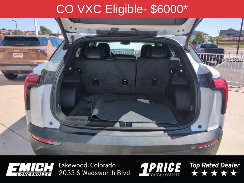 Used 2024 Summit White Chevrolet LT image 22