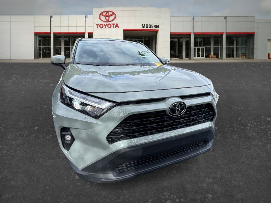Certified Used 2022 Lunar Toyota XLE Premium image 4