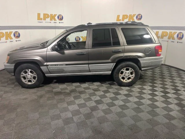 Used 1999 Taupe Frost Metallic Clear Coat Jeep Laredo image 6