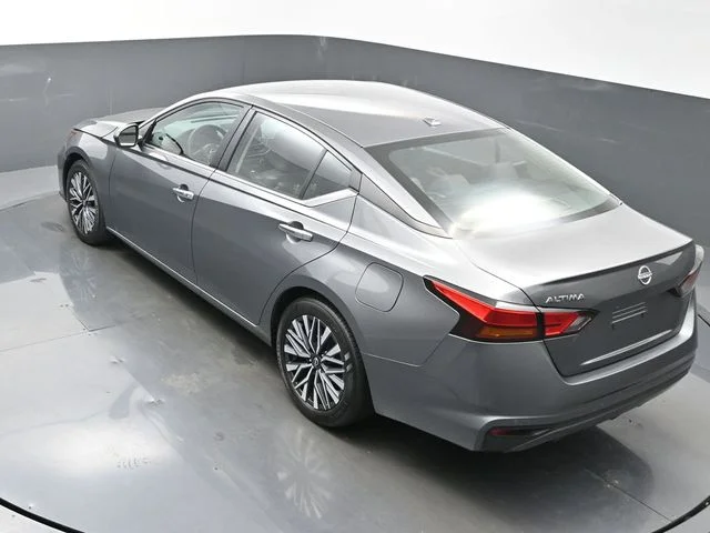 Used 2025 Gray Nissan 2.5 SV image 51