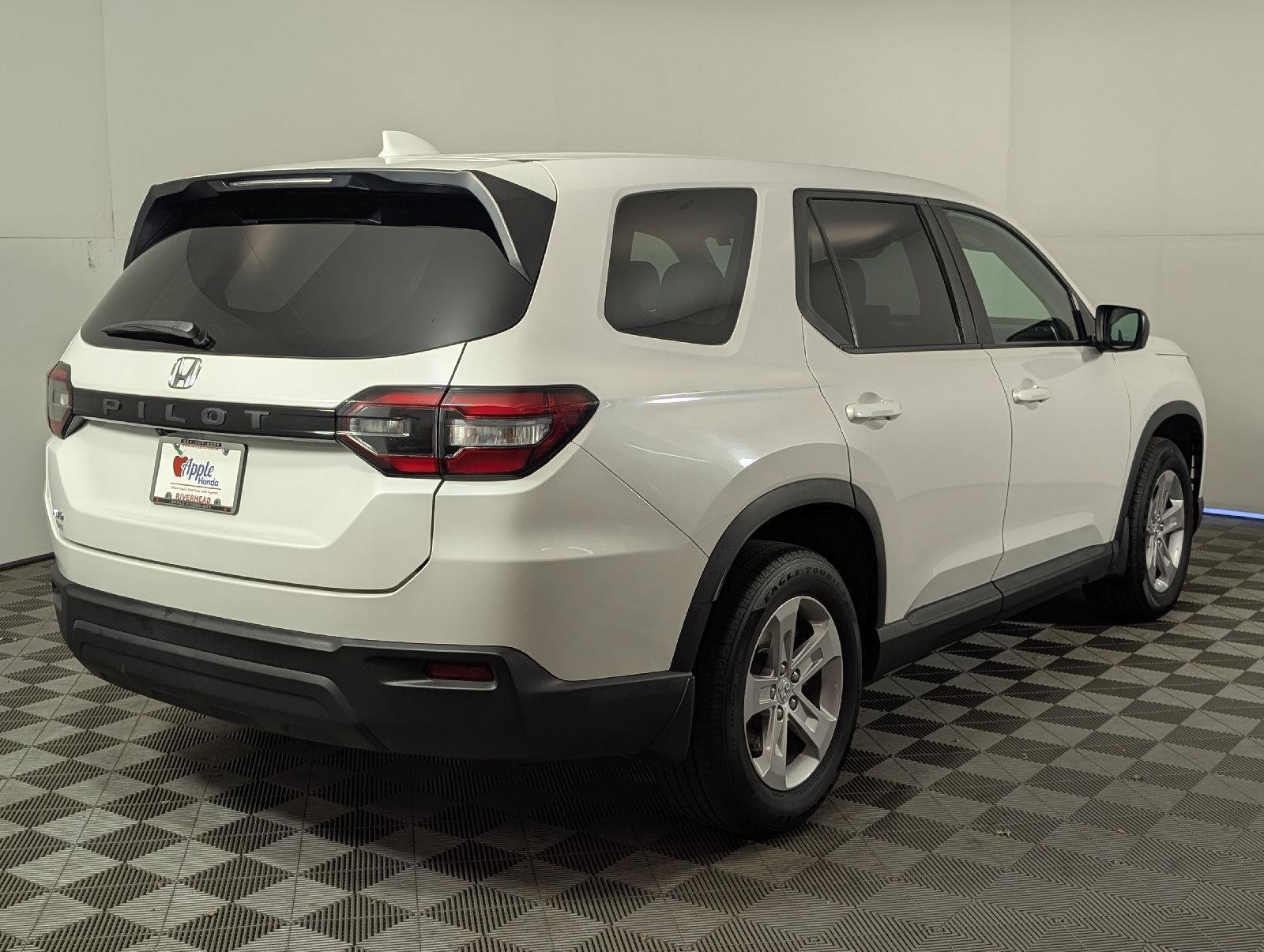 2023 Honda Pilot LX - Photo 36