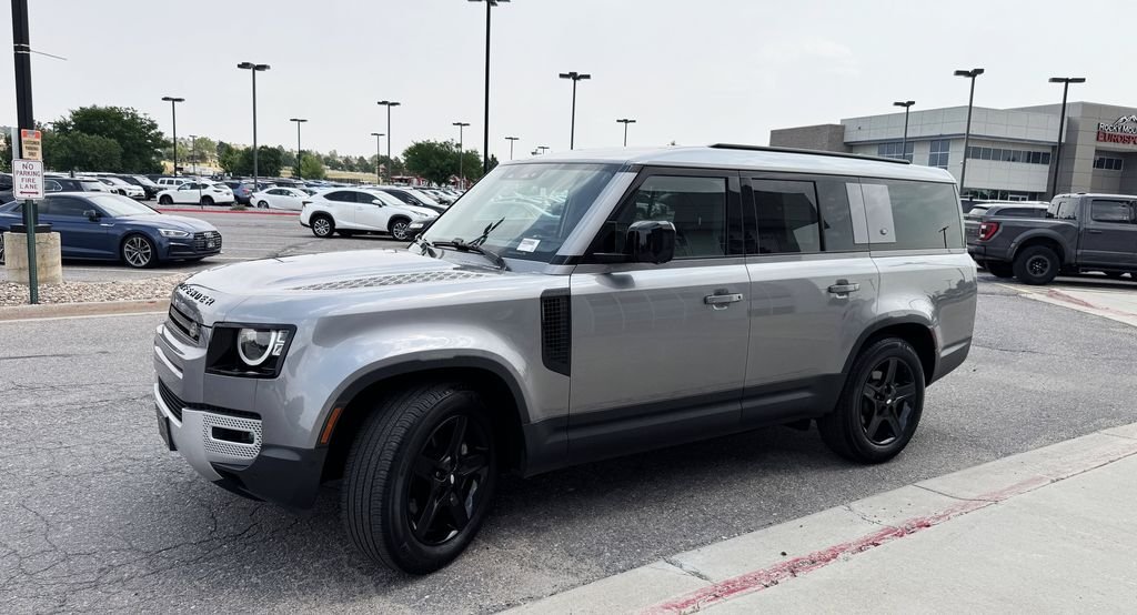Used 2023 Gray Land Rover S image 4
