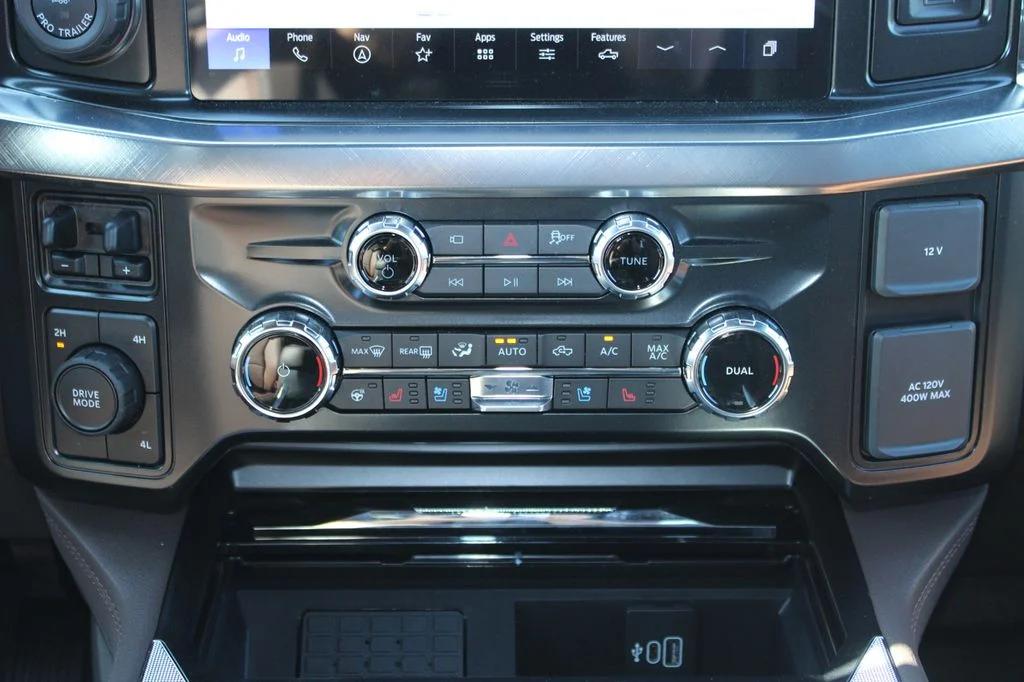 New 2026 Star White Metallic Tri-Coat Ford F-350® King Ranch® image 36