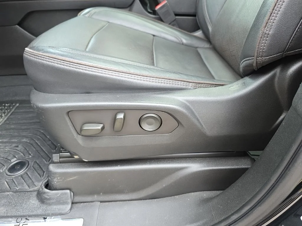 Used 2023 Black Chevrolet High Country image 14