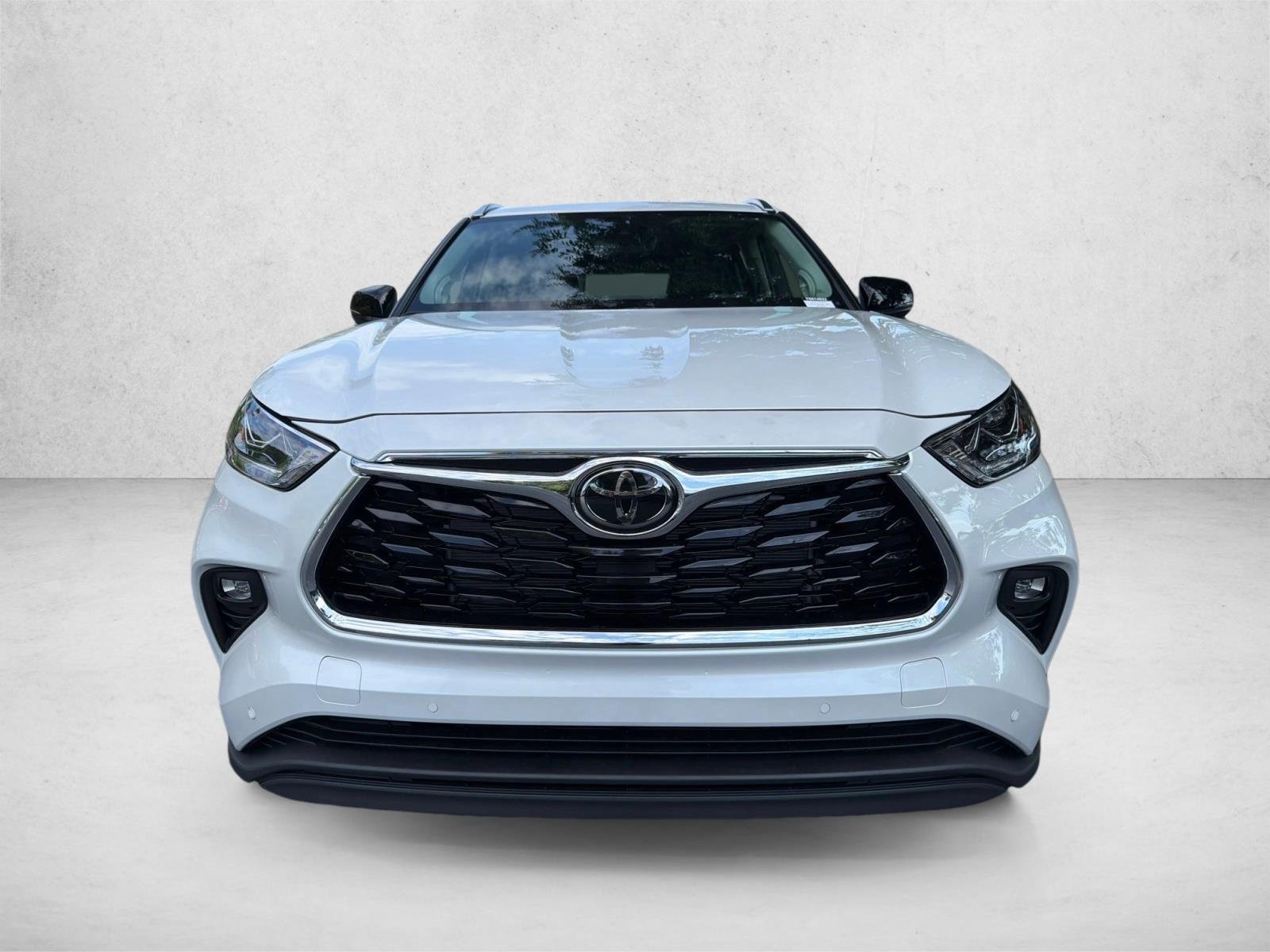 Certified Used 2026 Wind Chill Pearl Toyota Limited image 8
