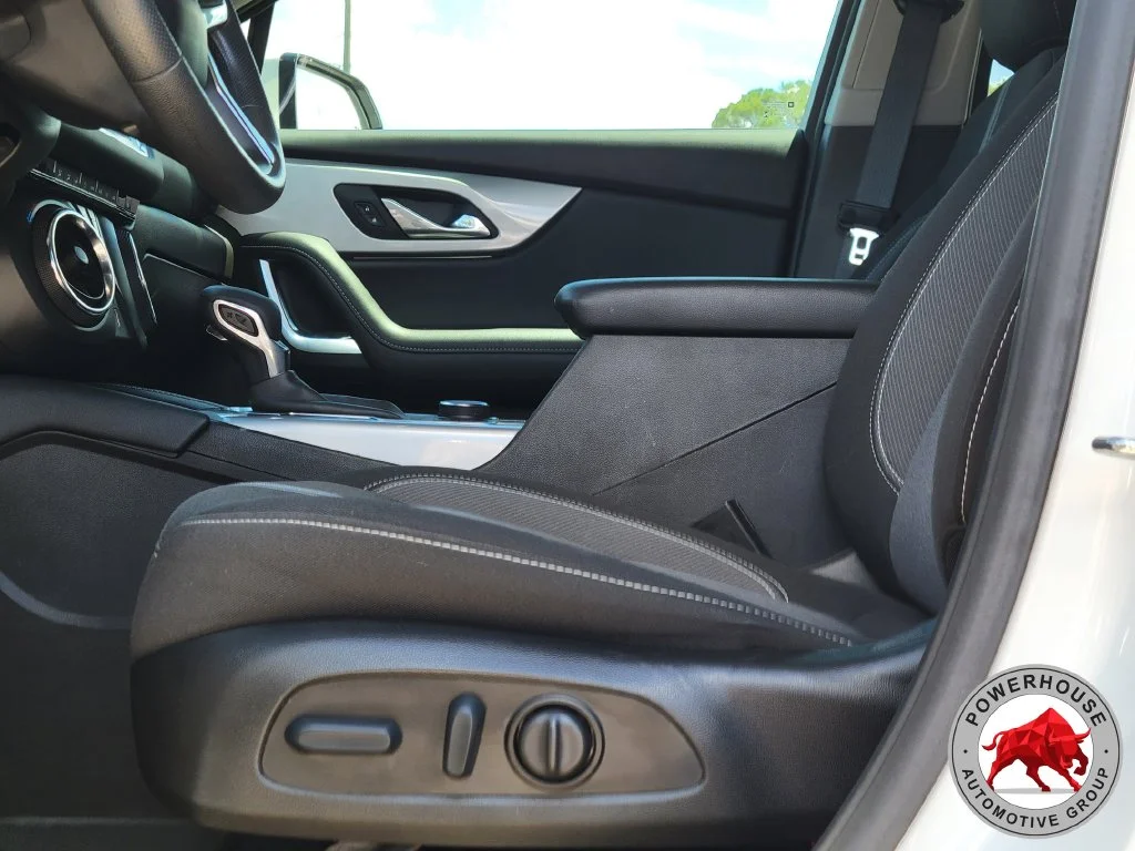 Used 2024 White Chevrolet LT image 25