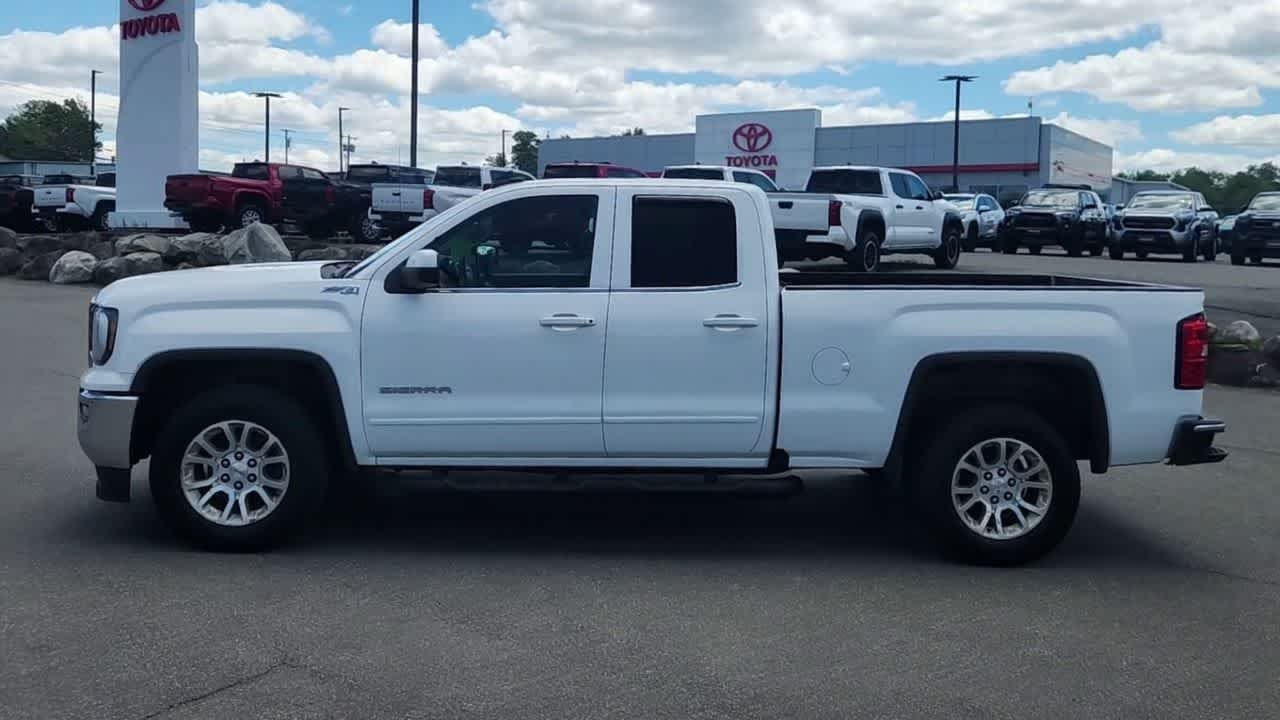 Used 2019 Summit White GMC SLE image 5