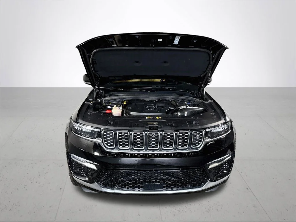 Used 2023 Black Jeep Summit Reserve image 23