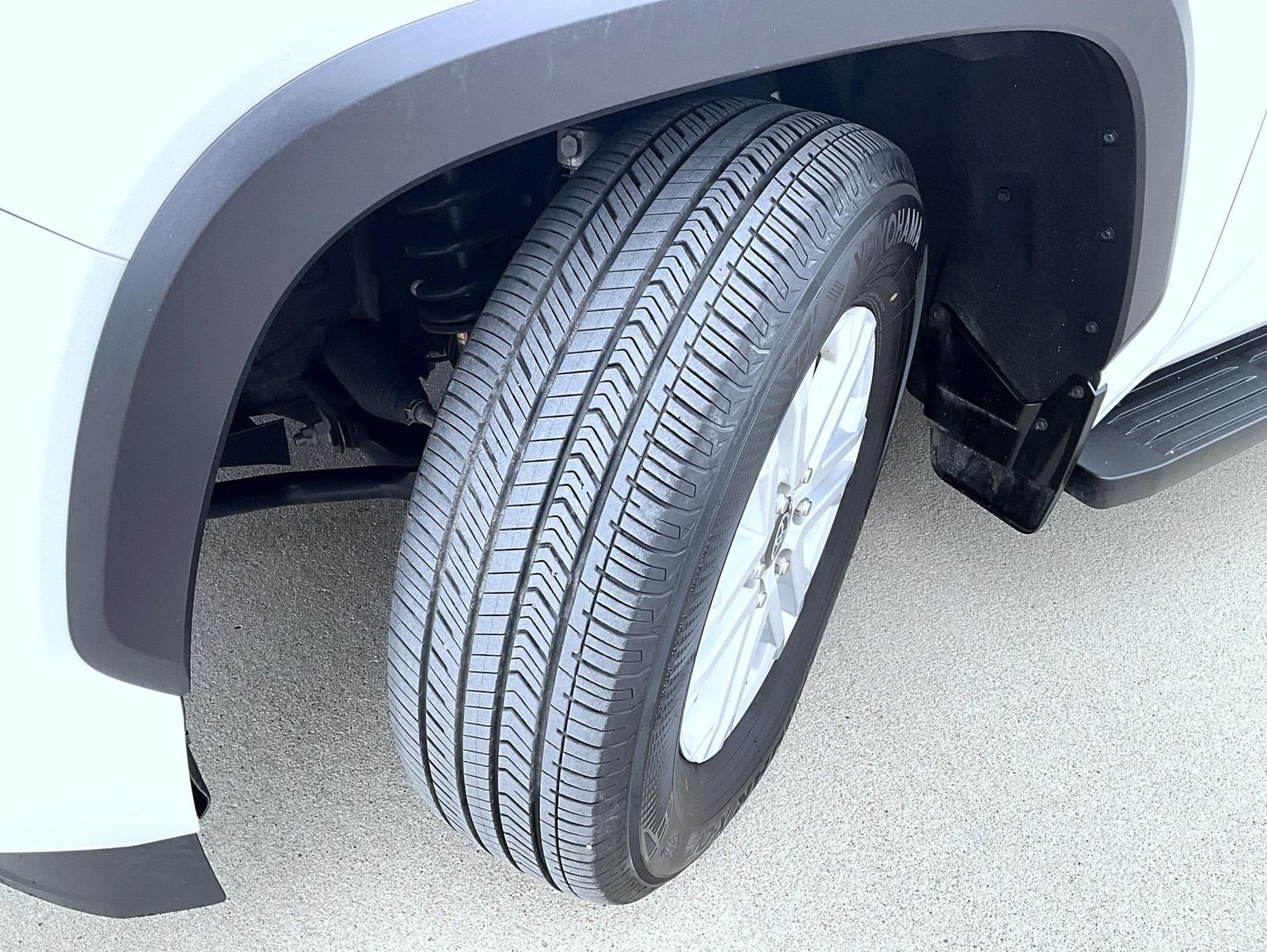 Used 2025 White Toyota SR5 image 28