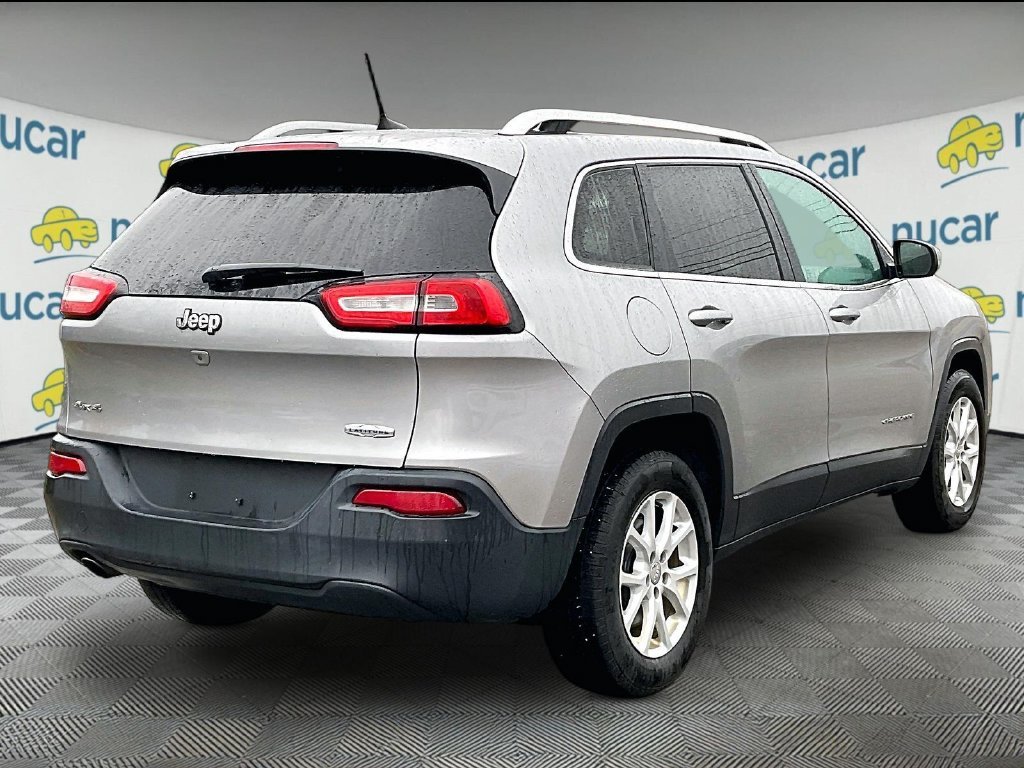 Used 2017 Billet Silver Metallic Clearcoat Jeep Latitude image 6