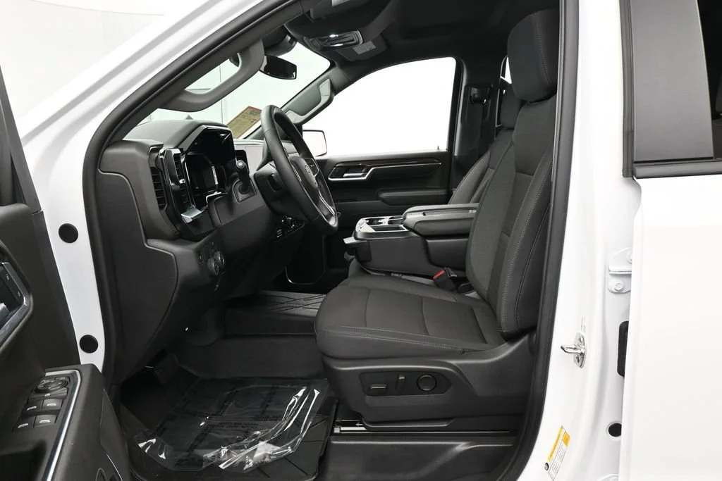 Used 2026 Summit White Chevrolet RST image 11