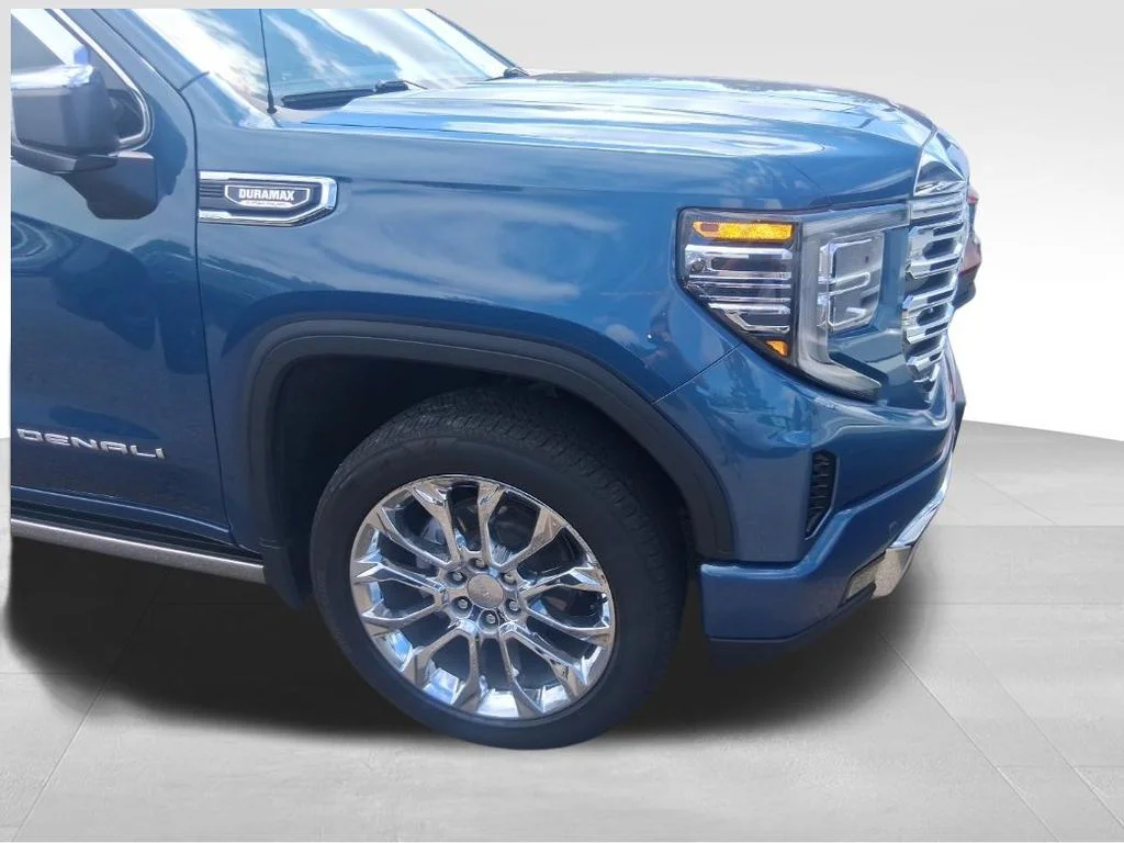 Used 2024 Blue GMC Denali image 13